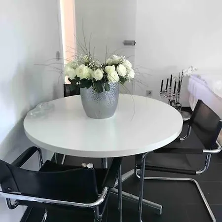 Modernes, Stilvolles 1-zimmer Nahe Fernuni *