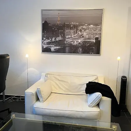 Modernes, Stilvolles 1-zimmer Nahe Fernuni Lägenhet