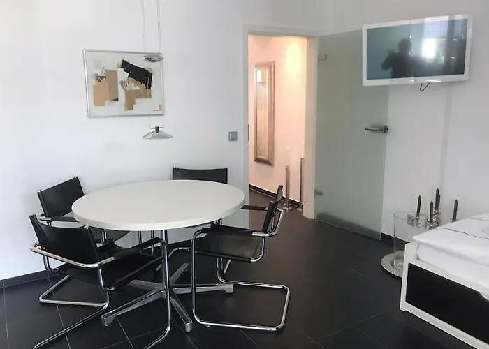 Lejlighed Modernes, Stilvolles 1-zimmer Nahe Fernuni *